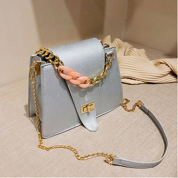 Chain shoulder bag