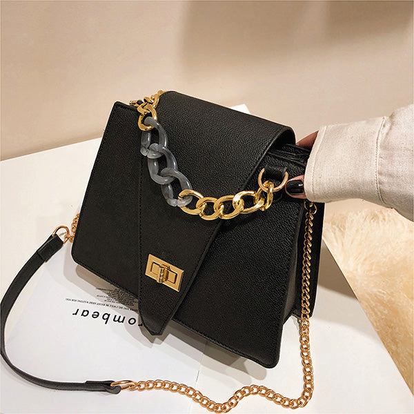 Chain shoulder bag