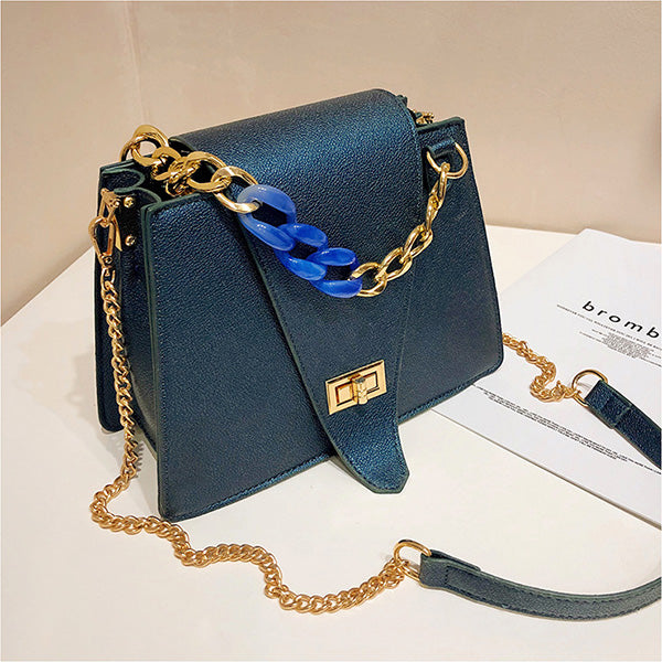 Chain shoulder bag